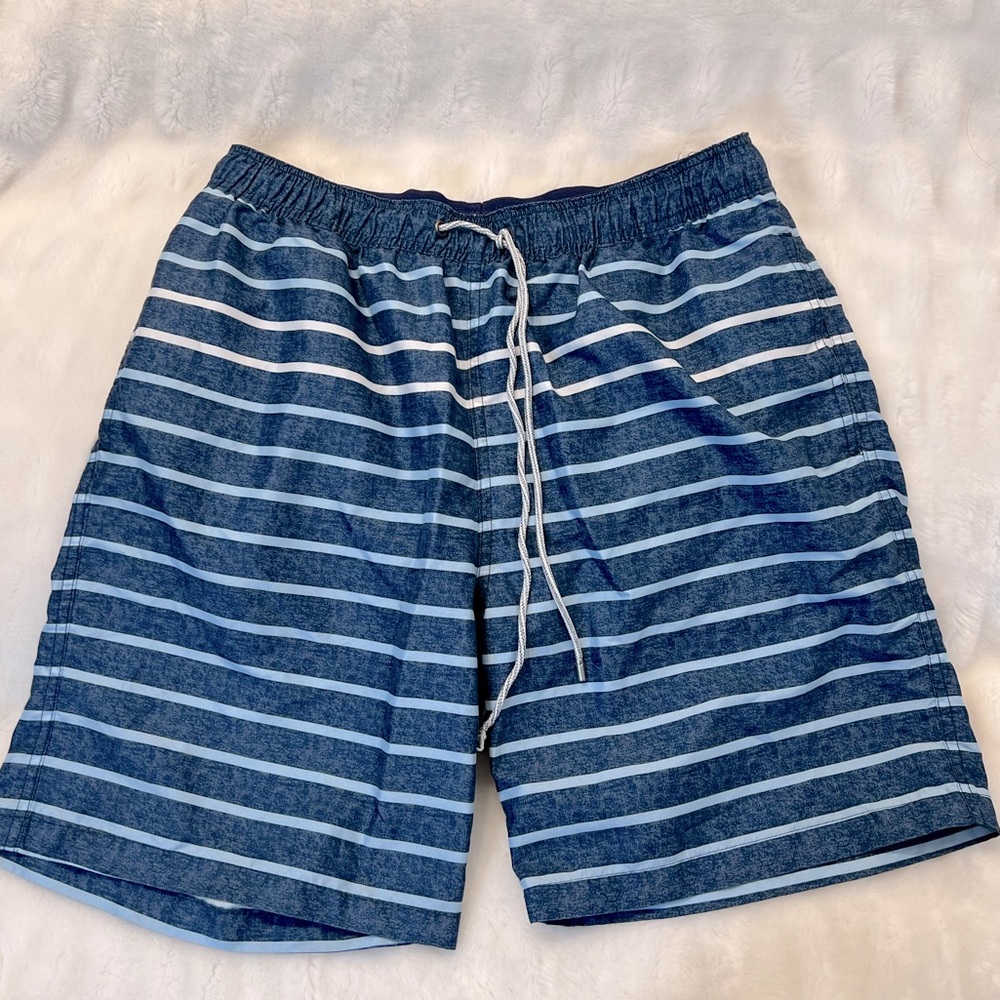 Kirkland men’s quickdry swim workout short size large